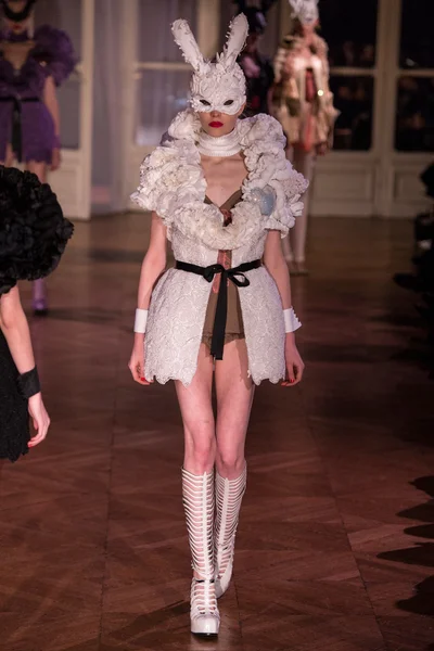 Look 36